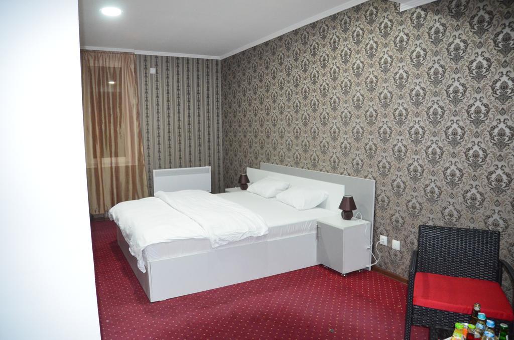 Dream Hotel Chişinău Extérieur photo