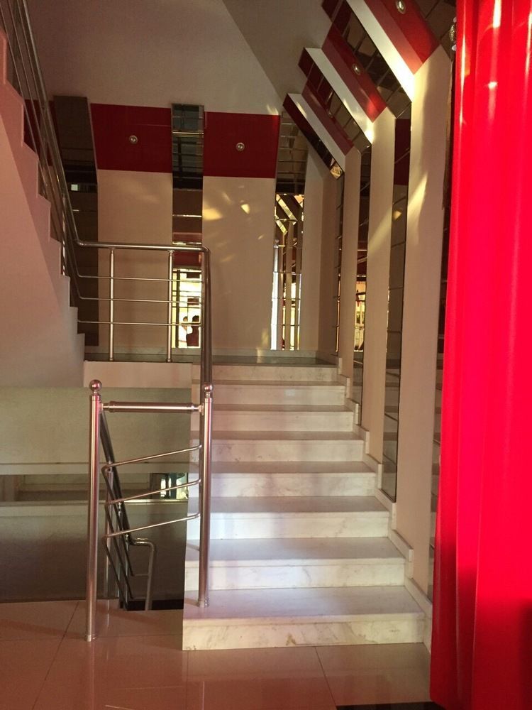 Dream Hotel Chişinău Extérieur photo