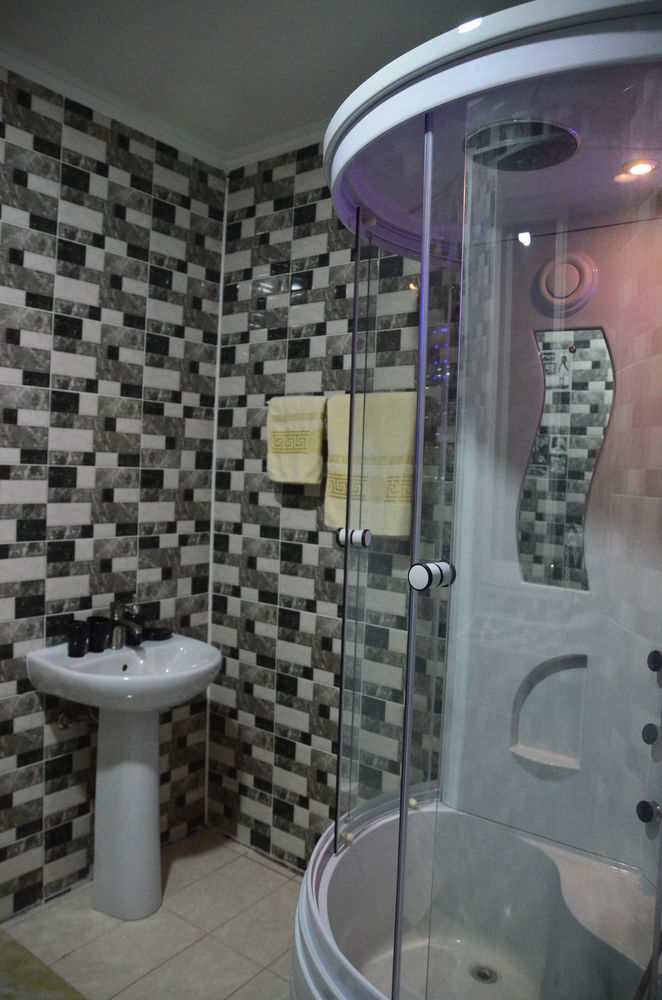 Dream Hotel Chişinău Extérieur photo